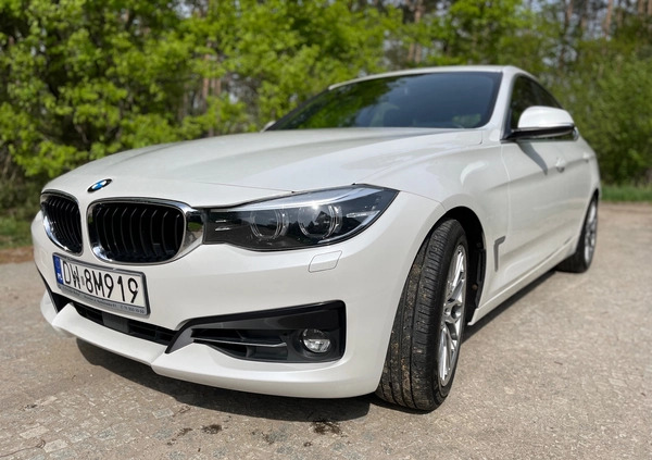 BMW Seria 3 cena 85500 przebieg: 156000, rok produkcji 2017 z Wrocław małe 191